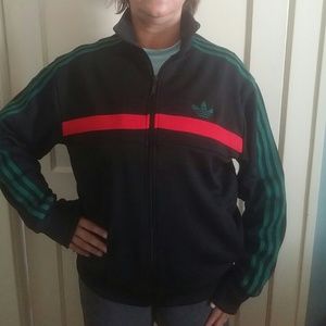Adidas warm up jacket, can be worn by men or women