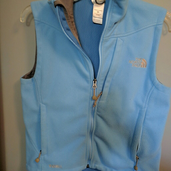 The northface vest women size SP