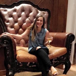 Meet your Posher, Karissa