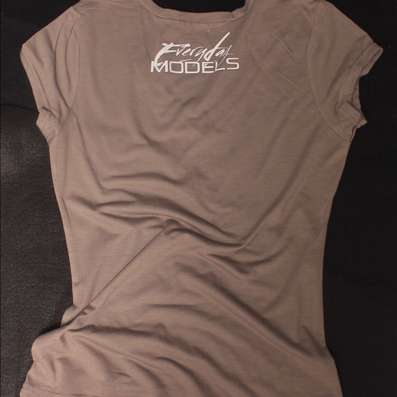 Everyday model - Picture 2 of 2