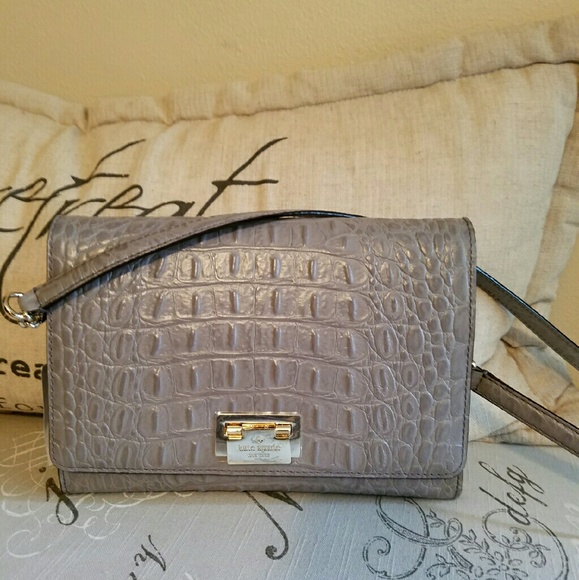 KATE SPADE- GREY CROC STYLE CROSSBODY-NWT - Picture 2 of 4