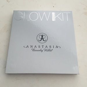 Anastasia Beverly Hills Glow Kit