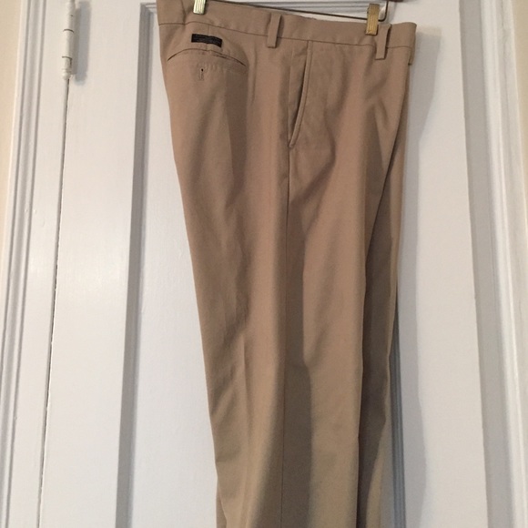 Banana Repulbic Emeraon Khakis. 35x32