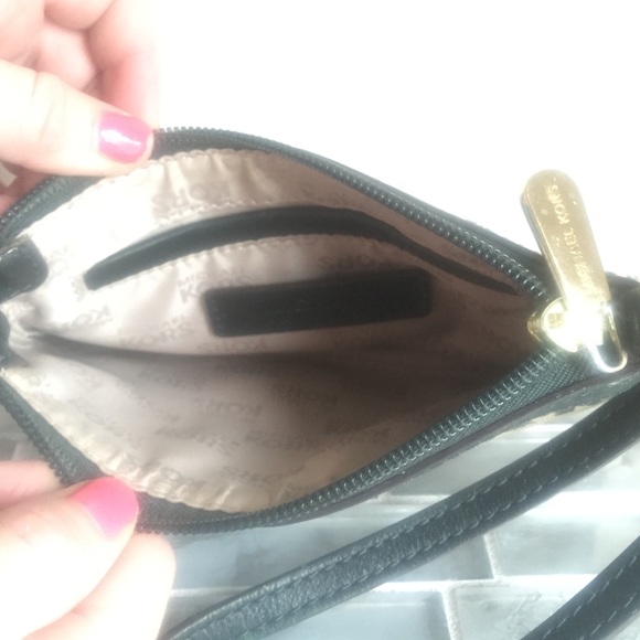 Michael Kors small date night wristlet! - Picture 2 of 4