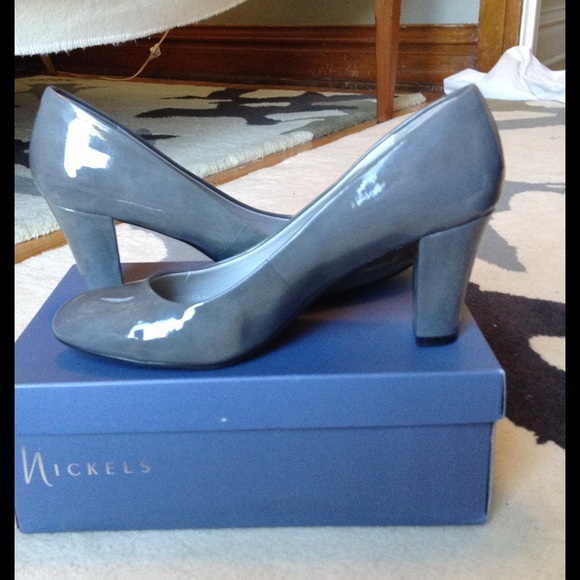 Nickels gray heels - Picture 2 of 4