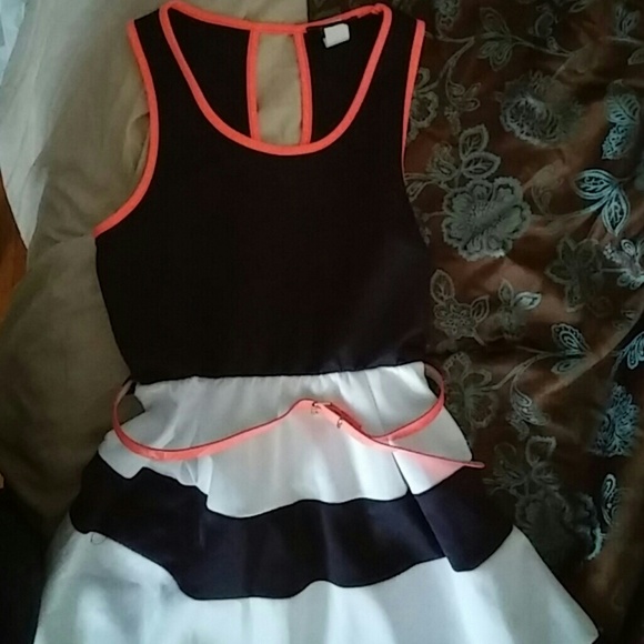 Orange blue and white cute dress - Picture 2 of 2