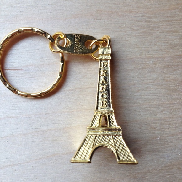 Eiffel Tower key chain in gold - Picture 4 of 4