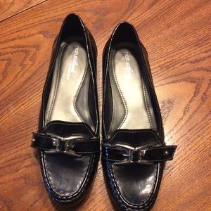 Naturalizers size 8 1/2 black Loafers!