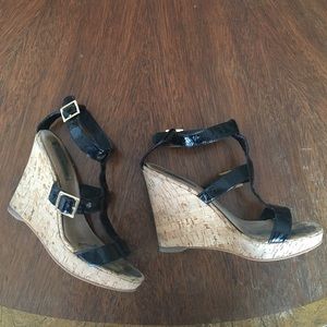Gladiator patent leather wedges