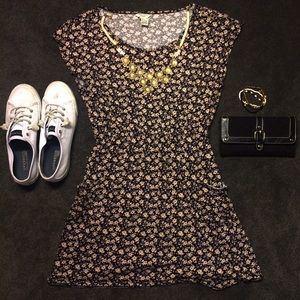 🌻SALE🌻 Black Floral Shirt Dress