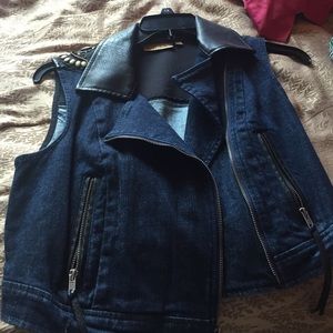 Detailed Denim Vest