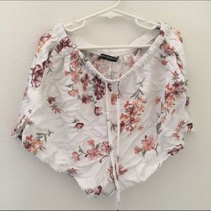 brandy melville eve shorts