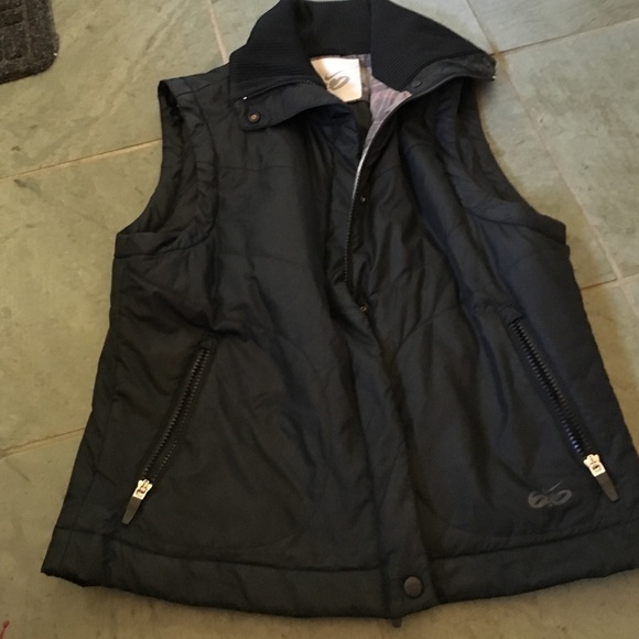 Nike vest