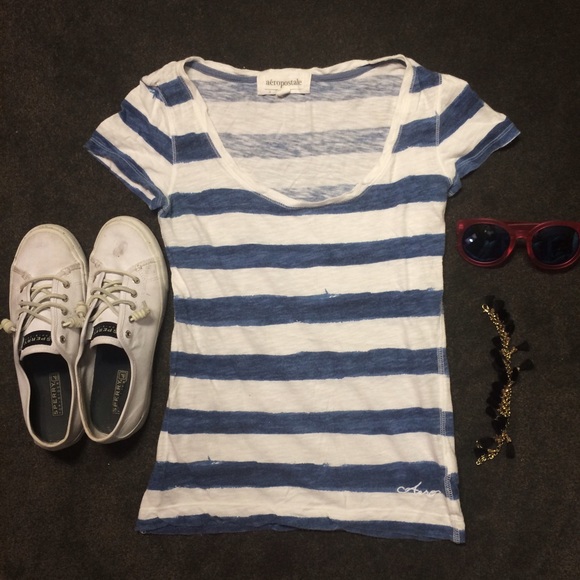🌻SALE🌻 Blue & White Striped Tee