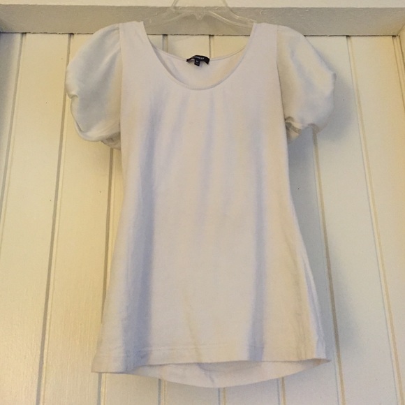 White top with cute silk sleeve detail!!