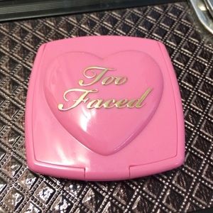 Too Faced- Love Flush Blush (deluxe sample)