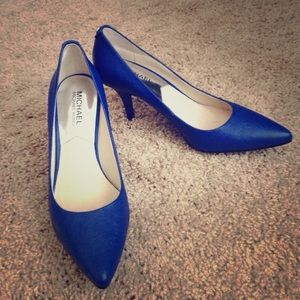 Michael Kors blue heels