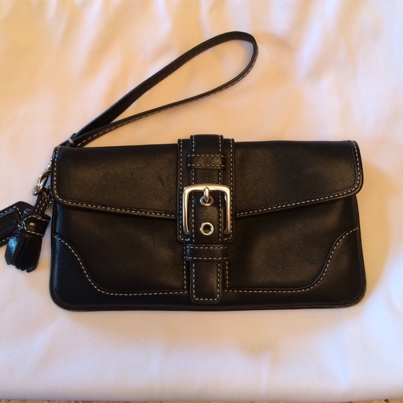 🎉FINAL PRICE🎉 Coach Black Leather Wristlet NWOT!