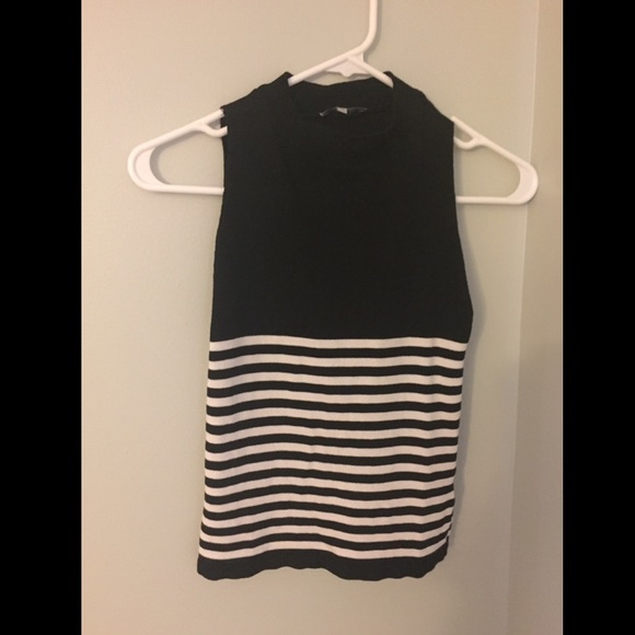 High collar tank top - Picture 1 of 3