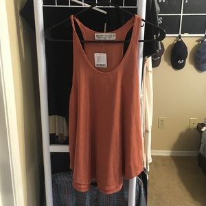 Socialite tank top size small