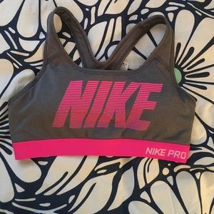 Nike Pro Sports Bra