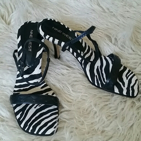 Nine West Strappy Sandals Size 7M NWOT