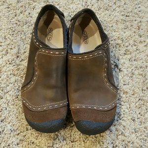 Keen women's leather slip-ons