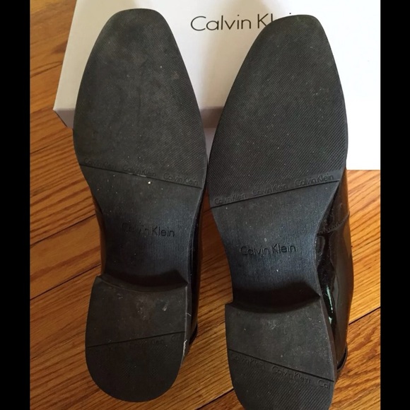 Calvin Klein Dress Shoes. Size: 11