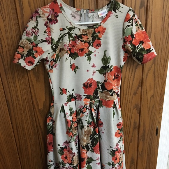 Floral Amelia 😍😍🌸🌹🌼