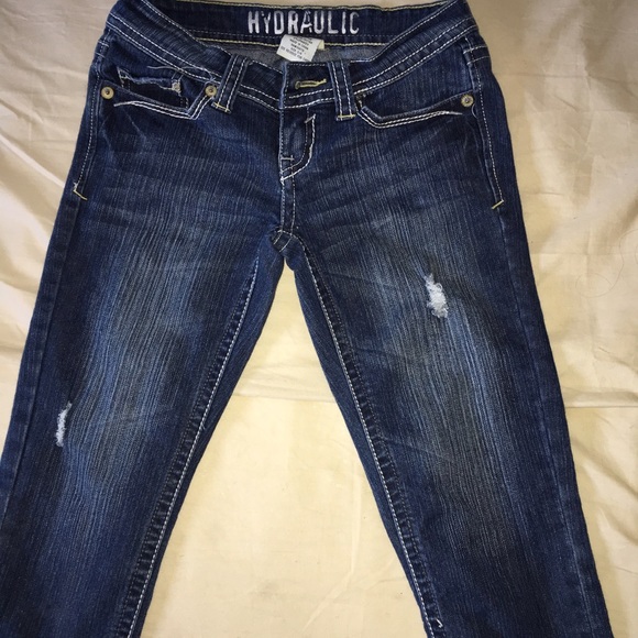 Hydraulic Capri Jeans