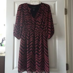 Beautiful Chevron Dress. Size 6. NWOT!