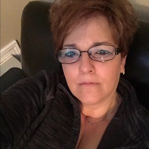 Meet your Posher, Pam