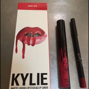 Kylie Lipstick & Liner - Mary Jo K