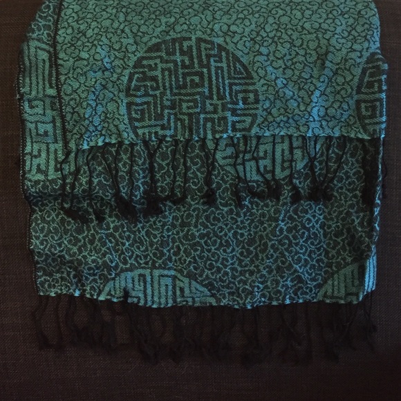 Genuine Pashmina - teal/black geometric pattern