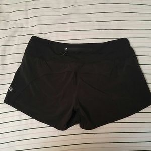 Lulu Run Times shorts size 8