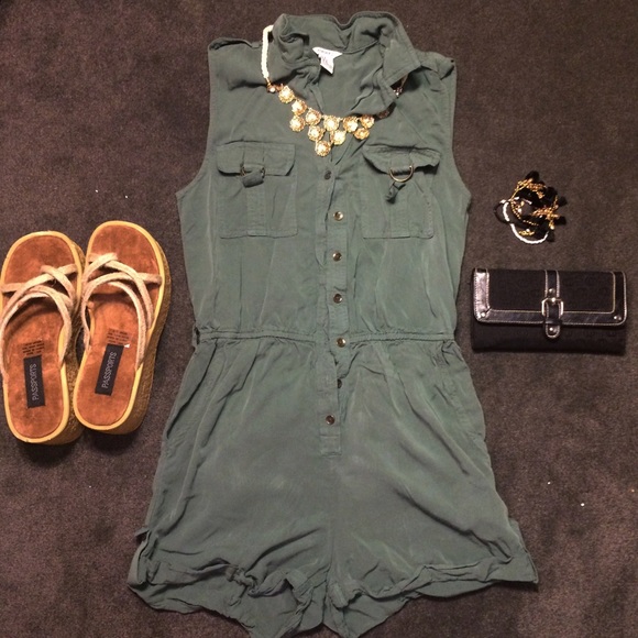 🌻SALE🌻 Army Green Romper