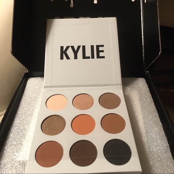Kyshadow Kylie Jenner eyeshadow - Picture 3 of 4