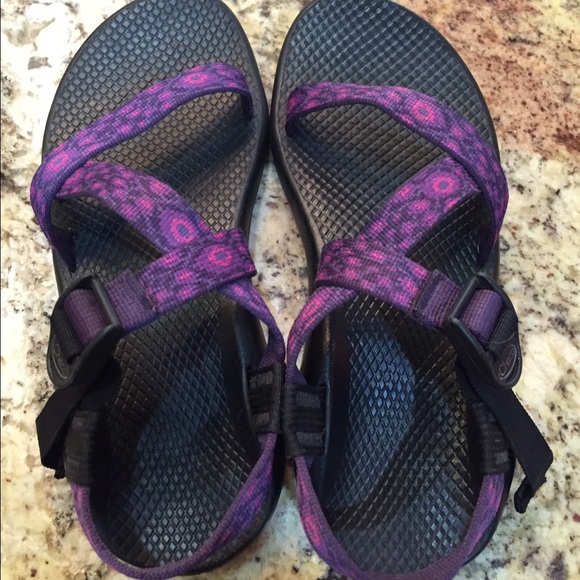 Purple/pink single strap Chacos