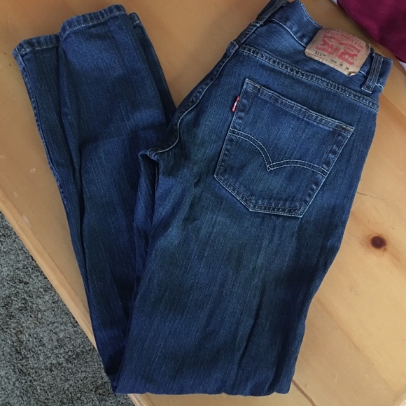 Levi jeans 28x28