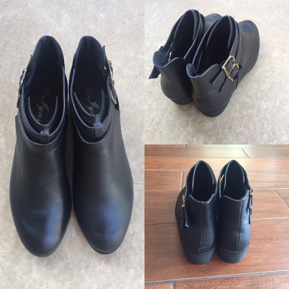 🔹LAST PAIR🔹Vegan Leather Buckle Ankle Bootie - Picture 3 of 4