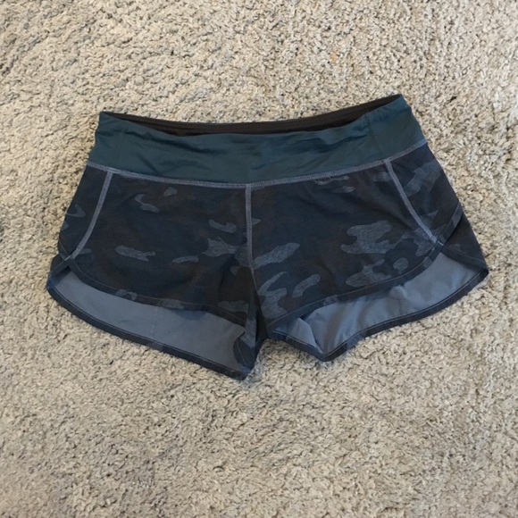 Lululemon navy camo shorts