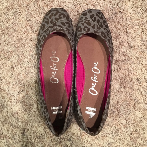 Toms Ballet Flats **read description for sizing**