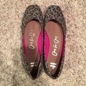 Toms Ballet Flats **read description for sizing**