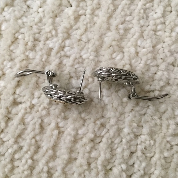 Jewelry - Picture 3 of 3