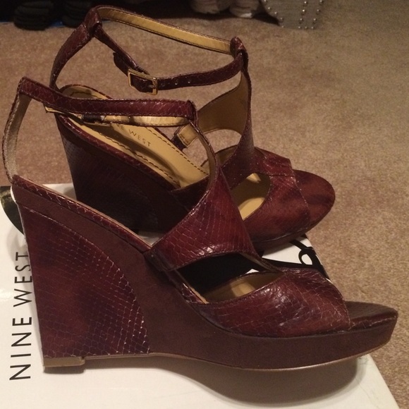 Nine West gladiator brown wedge - Picture 2 of 4