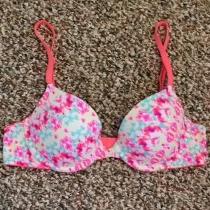 Multicolor confetti VS PINK lightly lined 34A bra!