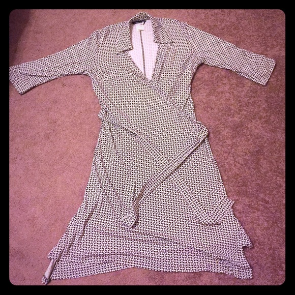 Black & white wrap dress.