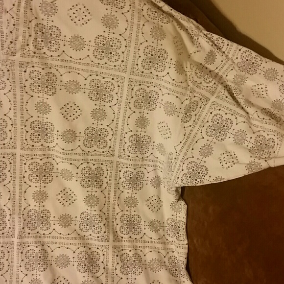 EXTREMELY IMPORTANT /STYLISH MEN'S POLO! 👄 😘 - Picture 2 of 4