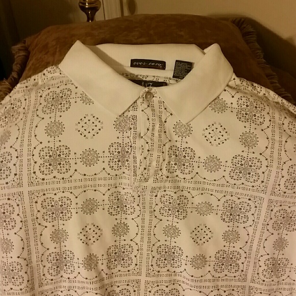 EXTREMELY IMPORTANT /STYLISH MEN'S POLO! 👄 😘 - Picture 3 of 4