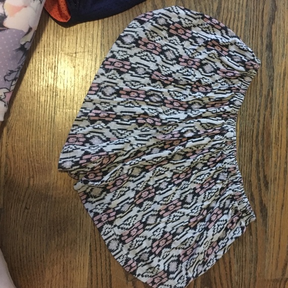 Mini shorts - Picture 2 of 2